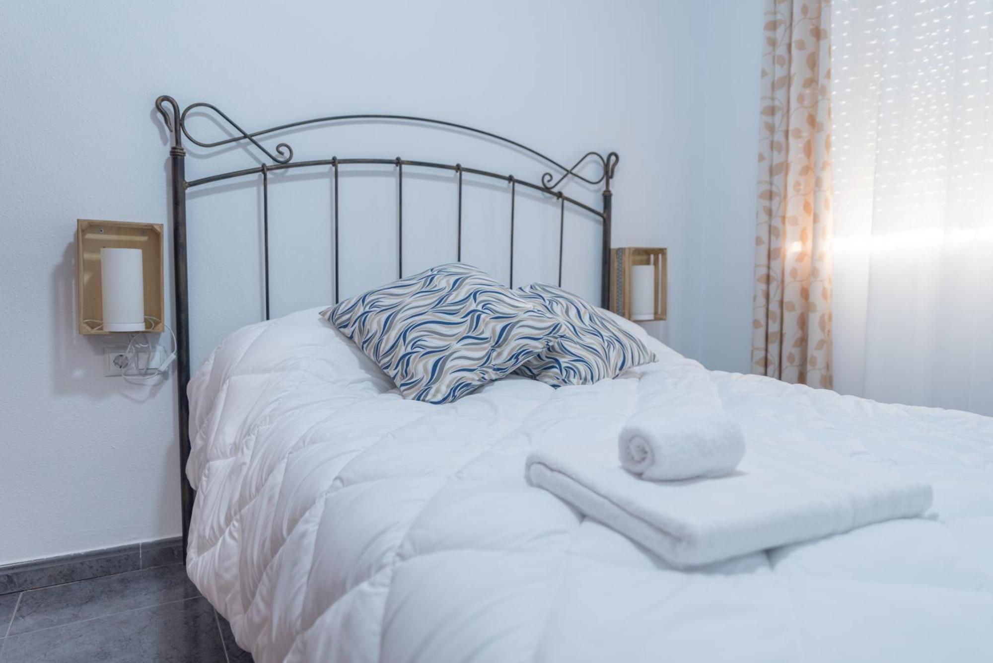 Apartamentos La Mota - Centrico 莫塔德尔库埃尔沃 外观 照片
