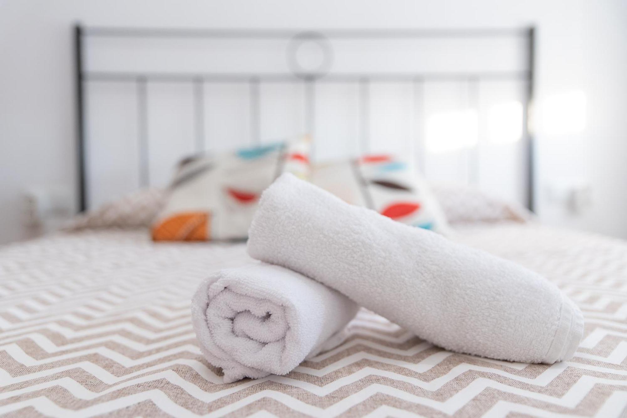 Apartamentos La Mota - Centrico 莫塔德尔库埃尔沃 外观 照片