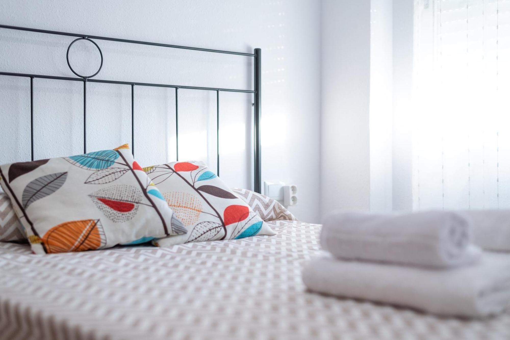 Apartamentos La Mota - Centrico 莫塔德尔库埃尔沃 外观 照片